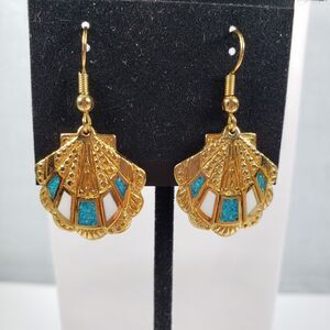 Vintage 1980's Signed COP co.90 Shell Dangle Enamal Gold Tone Earrings